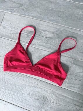 SKIMS Wireless Triangle Bralette - Red